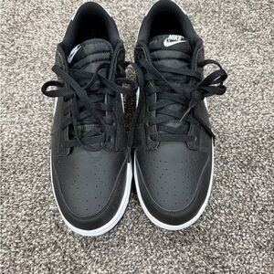 Nike Men's Black and White Sneakers